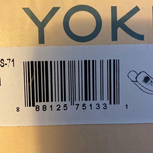 NWT Yoki Rose Pattern Willas Light Denim Slip On Shoes Scuffs Roses Multi Sizes - Picture 8 of 8